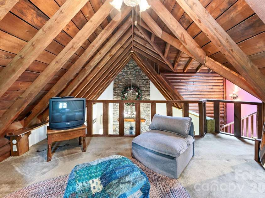 82 Sharon Road, Fairview, NC 28730.  MLS# CAR4404789, YatesRealty ID 38830. So many uses for this cool space