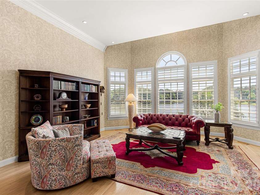 747 Shoreline Drive, Lancaster, SC 29720.  MLS# CAR4399285, YatesRealty ID 38831. 