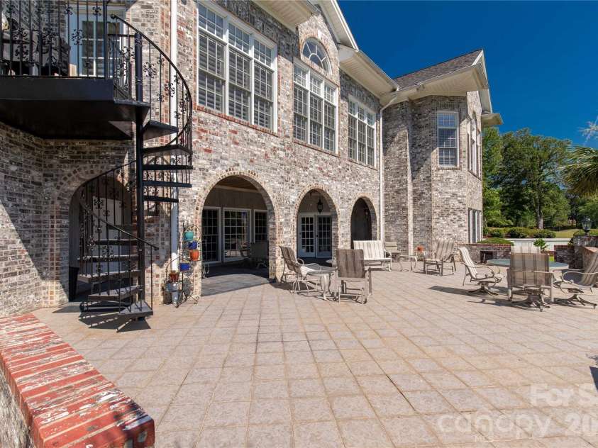 747 Shoreline Drive, Lancaster, SC 29720.  MLS# CAR4399285, YatesRealty ID 38831. 