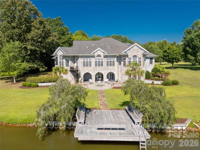 747 Shoreline Drive, Lancaster, SC 29720.  MLS# CAR4399285, YatesRealty ID 38831. 