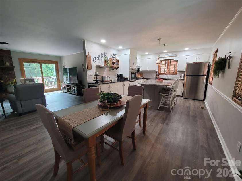 318 Rutledge Road, Mount Holly, NC 28120.  MLS# CAR4396955, YatesRealty ID 38834. 