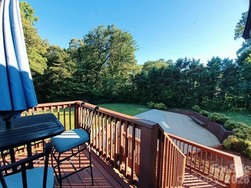 318 Rutledge Road, Mount Holly, NC 28120.  MLS# CAR4396955, YatesRealty ID 38834. 