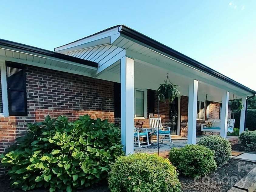 318 Rutledge Road, Mount Holly, NC 28120.  MLS# CAR4396955, YatesRealty ID 38834. 
