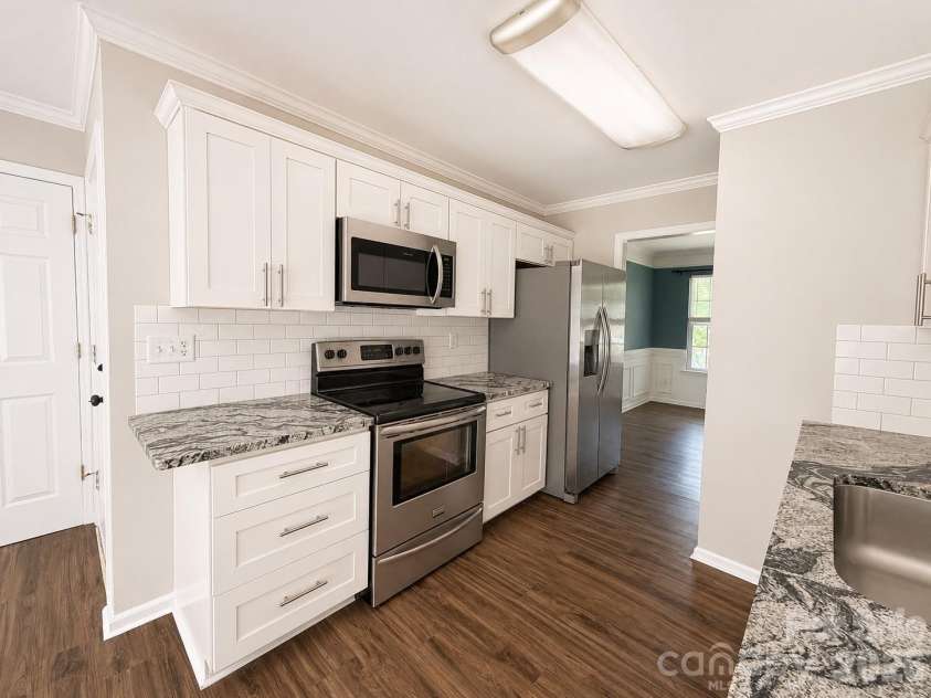 1525 Hawthorne Drive, Indian Trail, NC 28079.  MLS# CAR4399039, YatesRealty ID 38835. Kitchen