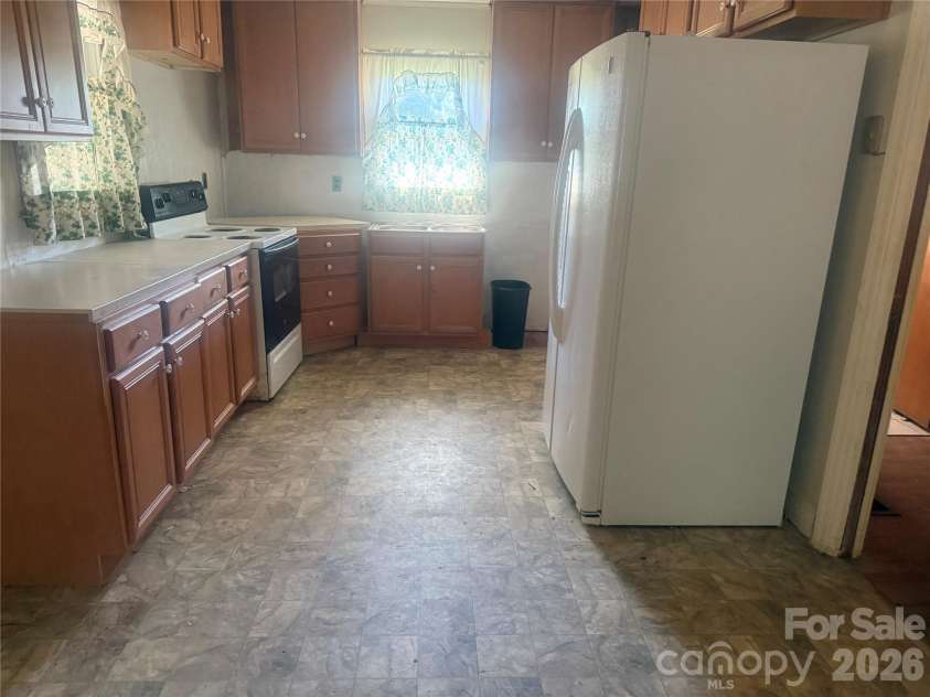 1554 Eden Terrace, Rock Hill, SC 29730.  MLS# CAR4405343, YatesRealty ID 38837. Kitchen