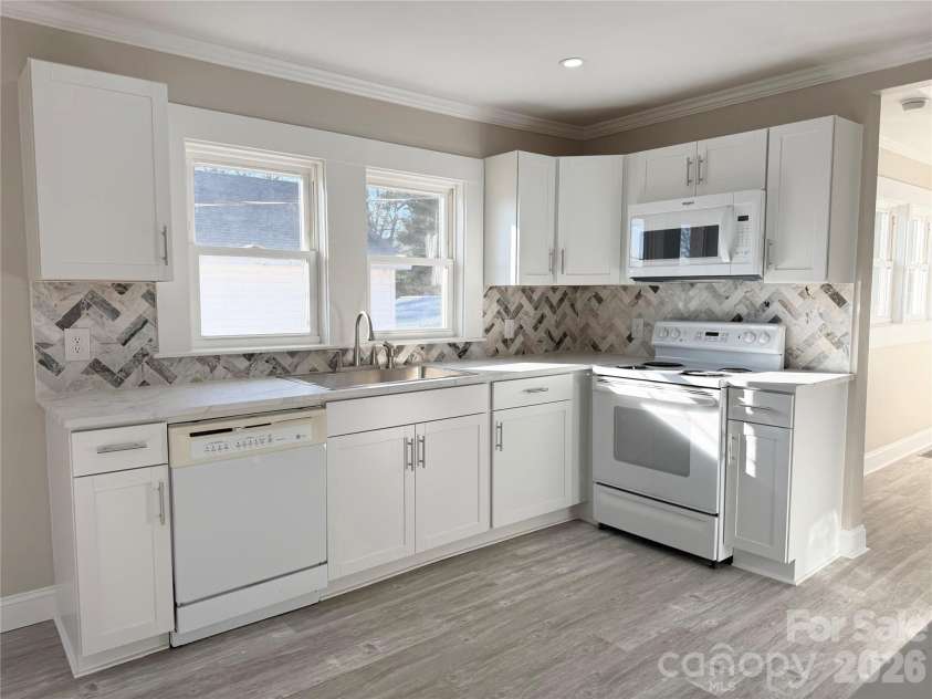 438 Pop Davis Road, Taylorsville, NC 28681.  MLS# CAR4338461, YatesRealty ID 3884. 