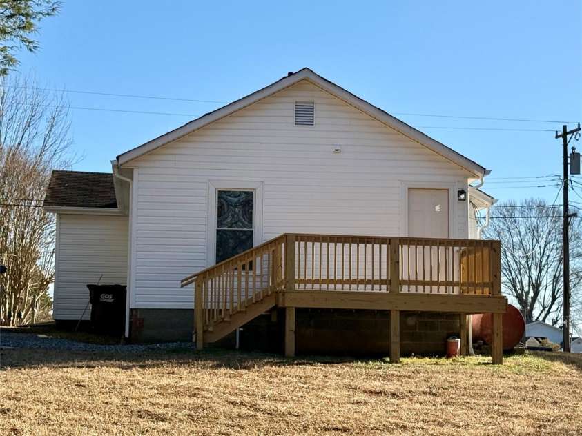 438 Pop Davis Road, Taylorsville, NC 28681.  MLS# CAR4338461, YatesRealty ID 3884. 