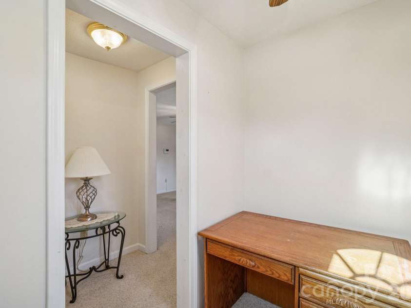 511 Oak Grove Road, Flat Rock, NC 28731.  MLS# CAR4330256, YatesRealty ID 3884. 