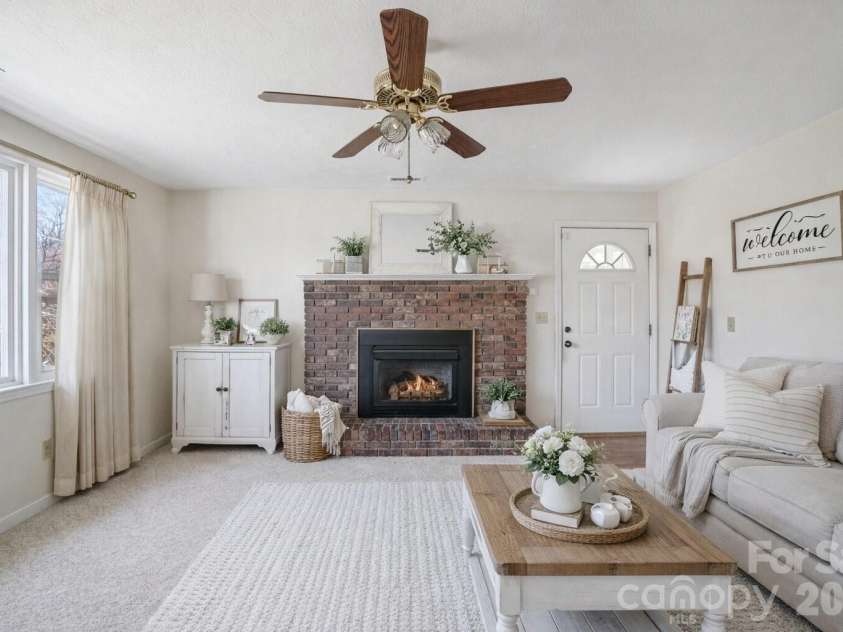 511 Oak Grove Road, Flat Rock, NC 28731.  MLS# CAR4330256, YatesRealty ID 3884. This photo has been virtually staged