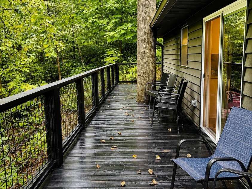 721 Bear Creek Lane, Saluda, NC 28773.  MLS# CAR4403614, YatesRealty ID 38840. 