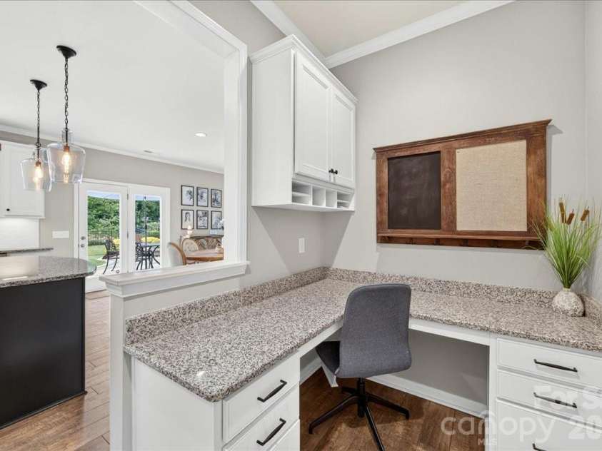 12515 Current Drive, Charlotte, NC 28278.  MLS# CAR4398958, YatesRealty ID 38844. 