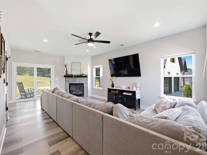 1311 Dockery Drive, Shelby, NC 28152.  MLS# CAR4404761, YatesRealty ID 38846. 