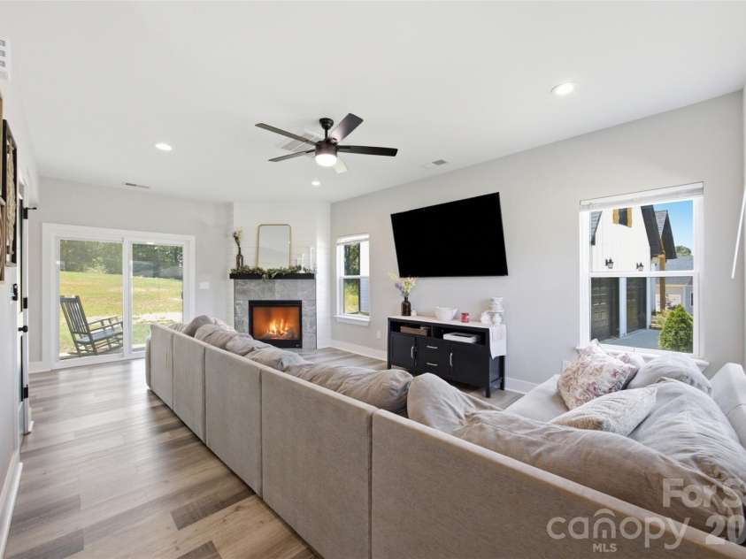 1311 Dockery Drive, Shelby, NC 28152.  MLS# CAR4404761, YatesRealty ID 38846. 
