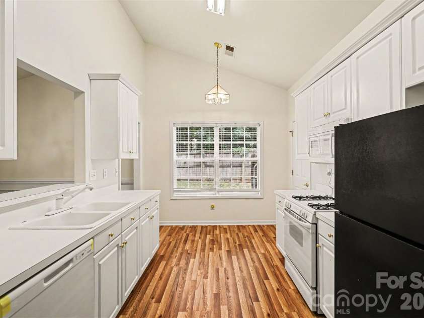2922 Tallard Lane, Charlotte, NC 28270.  MLS# CAR4399568, YatesRealty ID 38847. 