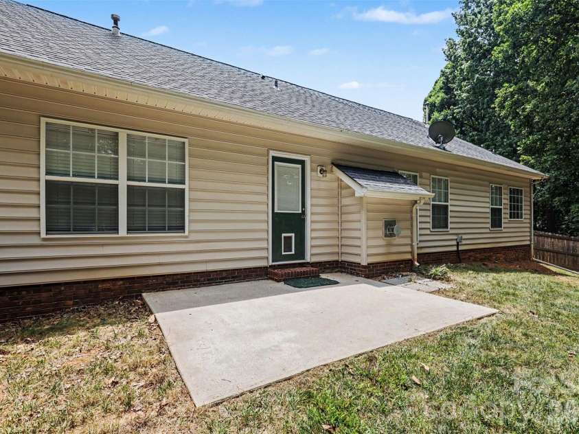 2922 Tallard Lane, Charlotte, NC 28270.  MLS# CAR4399568, YatesRealty ID 38847. 