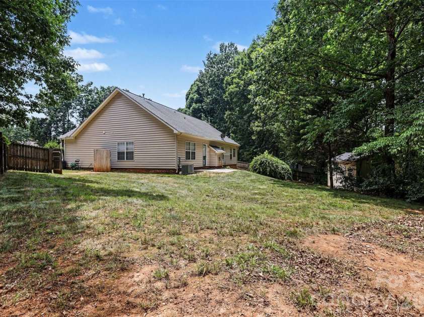 2922 Tallard Lane, Charlotte, NC 28270.  MLS# CAR4399568, YatesRealty ID 38847. 