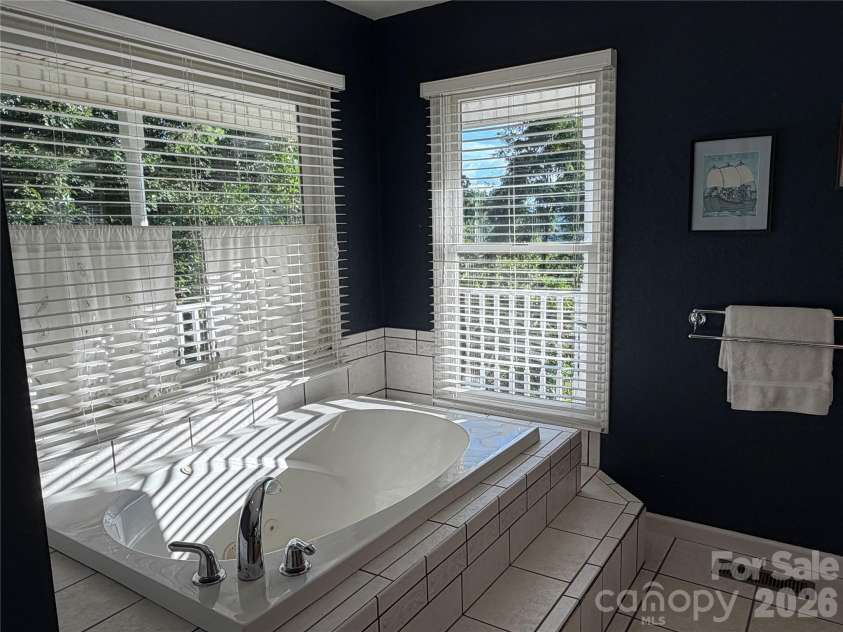 136 Johnnie Hills None, Burnsville, NC 28714.  MLS# CAR4401752, YatesRealty ID 38848. 