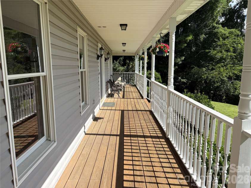 136 Johnnie Hills None, Burnsville, NC 28714.  MLS# CAR4401752, YatesRealty ID 38848. 