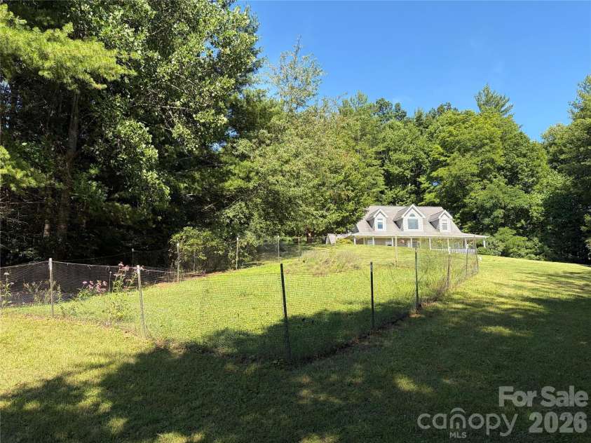 136 Johnnie Hills None, Burnsville, NC 28714.  MLS# CAR4401752, YatesRealty ID 38848. Garden Area