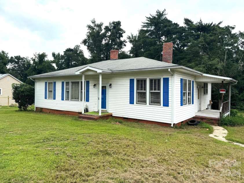 7527 US Highway 52 Highway, Morven, NC 28119.  MLS# CAR4171680, YatesRealty ID 3885. 