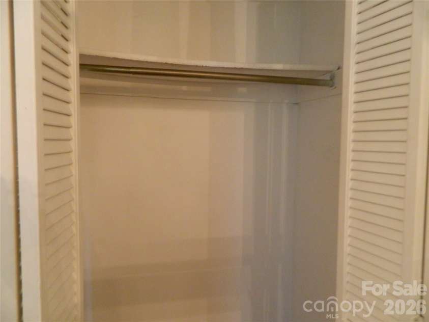 4902 Spring Lake Drive, Charlotte, NC 28212.  MLS# CAR4404086, YatesRealty ID 38851. 