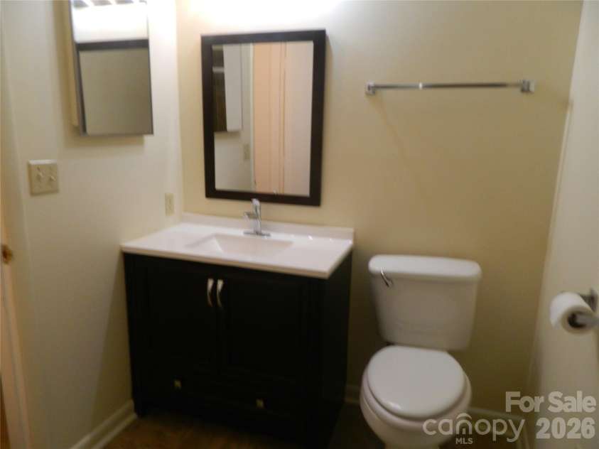 4902 Spring Lake Drive, Charlotte, NC 28212.  MLS# CAR4404086, YatesRealty ID 38851. Bathroom