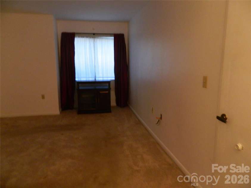 4902 Spring Lake Drive, Charlotte, NC 28212.  MLS# CAR4404086, YatesRealty ID 38851. Bedroom 1