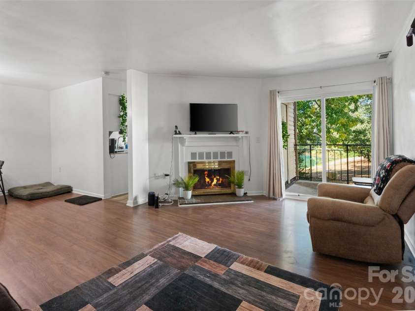 4902 Spring Lake Drive, Charlotte, NC 28212.  MLS# CAR4434624, YatesRealty ID 38851. 