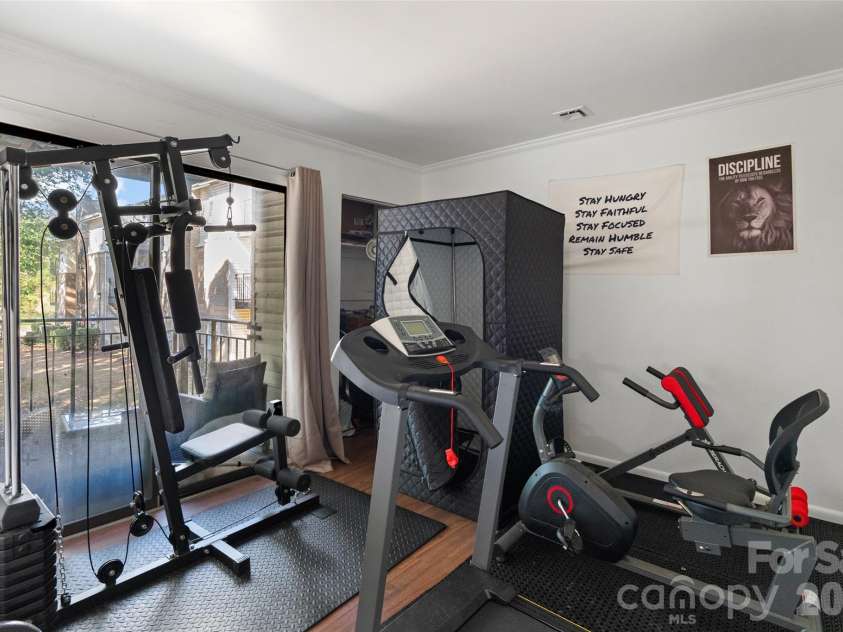 4902 Spring Lake Drive, Charlotte, NC 28212.  MLS# CAR4434624, YatesRealty ID 38851. 