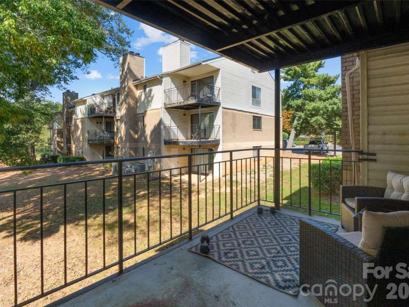 4902 Spring Lake Drive, Charlotte, NC 28212.  MLS# CAR4434624, YatesRealty ID 38851. 