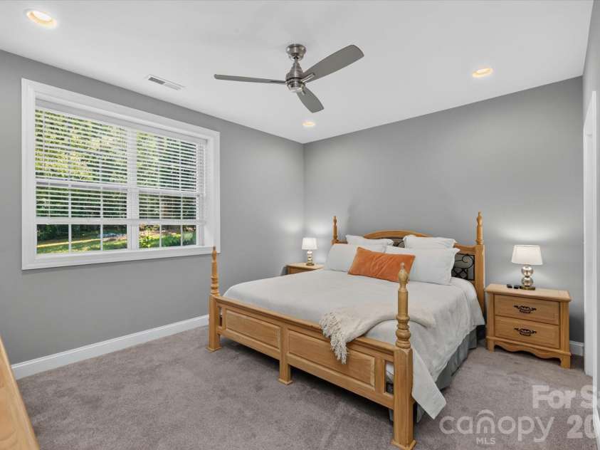 8801 Nellie Lane, Waxhaw, NC 28173.  MLS# CAR4401606, YatesRealty ID 38852. 