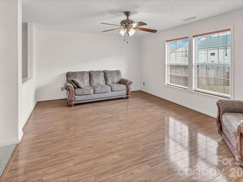 825 Chastain Avenue, Concord, NC 28025.  MLS# CAR4400015, YatesRealty ID 38853. 