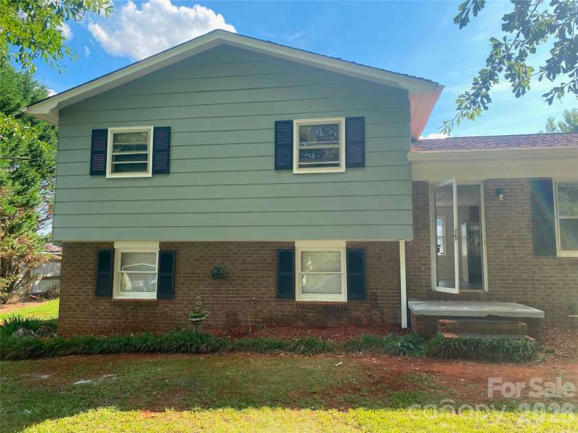 1237 Venus Street, Conover, NC 28613.  MLS# CAR4403596, YatesRealty ID 38854. Loading....