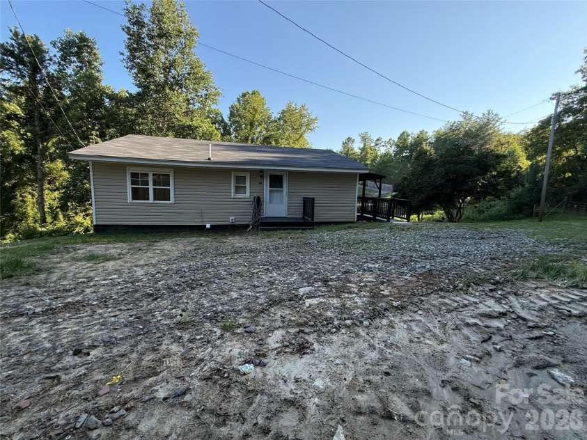 3028 Playmore Beach Road, Morganton, NC 28655.  MLS# CAR4404435, YatesRealty ID 38856. 