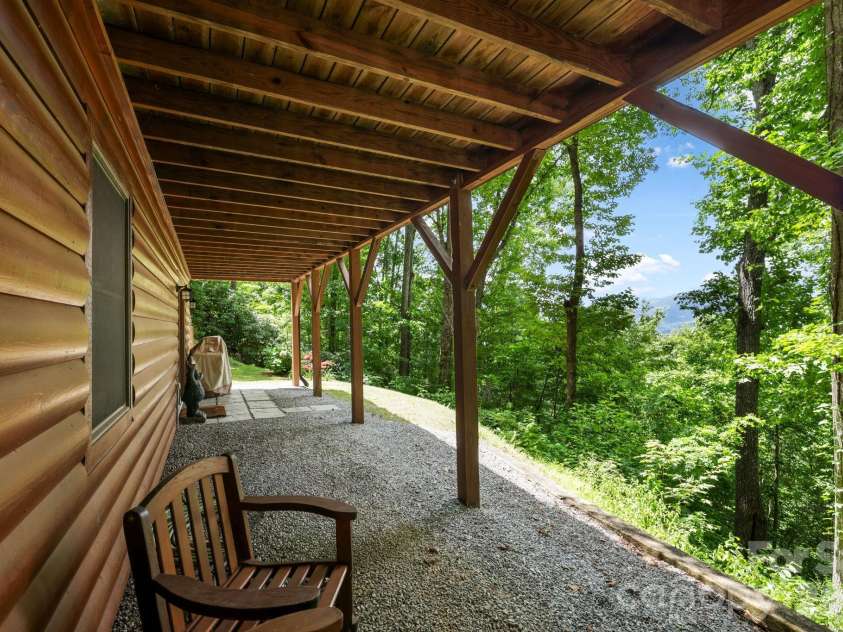 394 Hickory Drive, Waynesville, NC 28786.  MLS# CAR4405975, YatesRealty ID 38858. 
