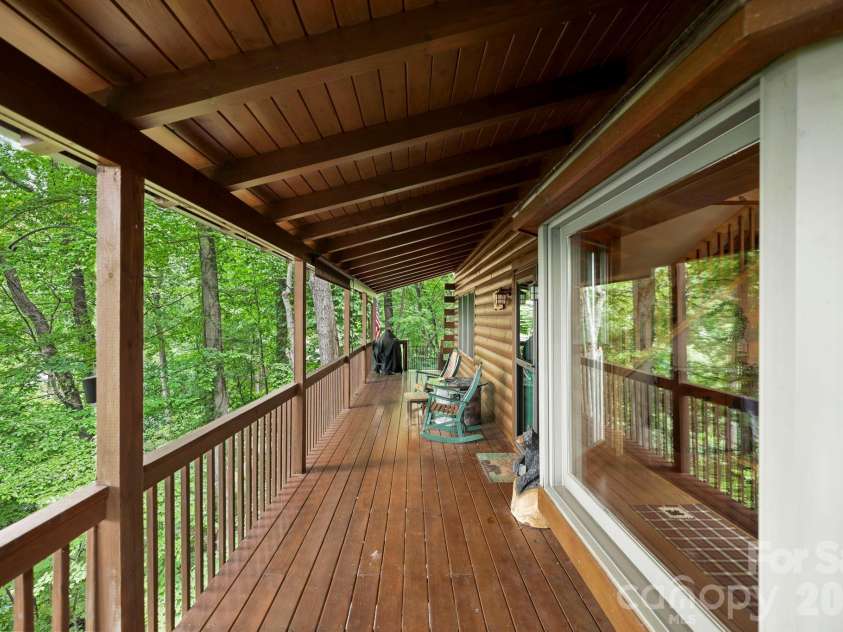 394 Hickory Drive, Waynesville, NC 28786.  MLS# CAR4405975, YatesRealty ID 38858. 