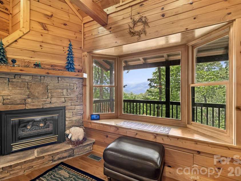 394 Hickory Drive, Waynesville, NC 28786.  MLS# CAR4405975, YatesRealty ID 38858. 