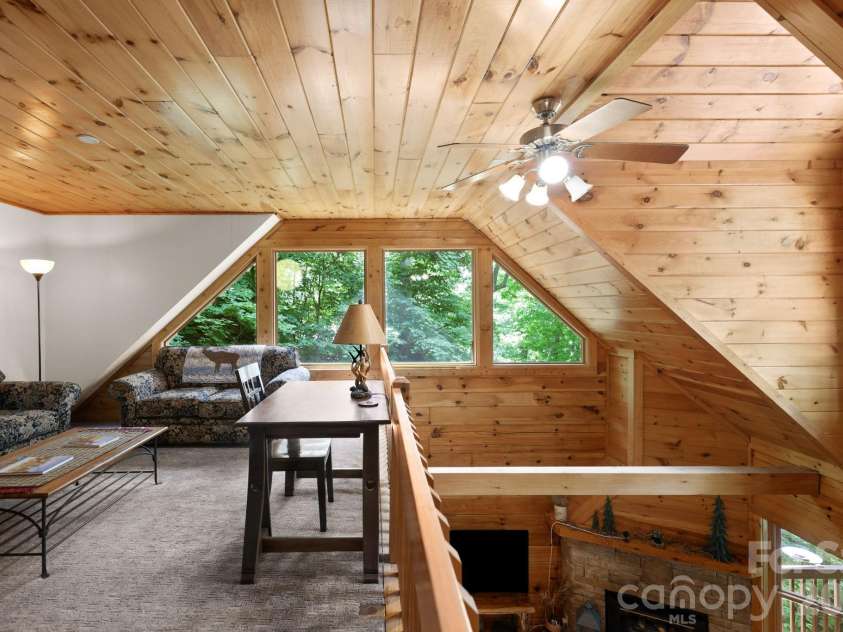394 Hickory Drive, Waynesville, NC 28786.  MLS# CAR4405975, YatesRealty ID 38858. 