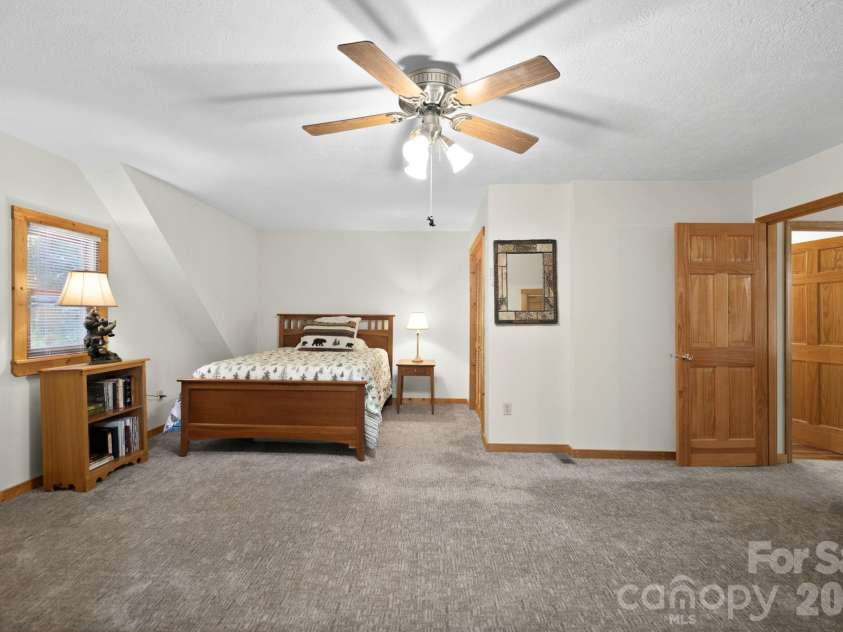 394 Hickory Drive, Waynesville, NC 28786.  MLS# CAR4405975, YatesRealty ID 38858. 