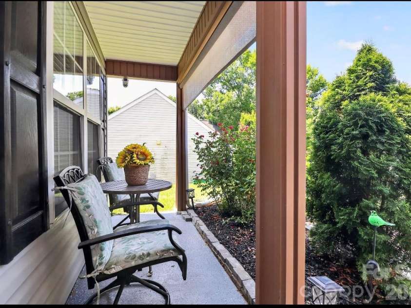 6033 Mary Blair Lane, Charlotte, NC 28214.  MLS# CAR4401622, YatesRealty ID 38859. 