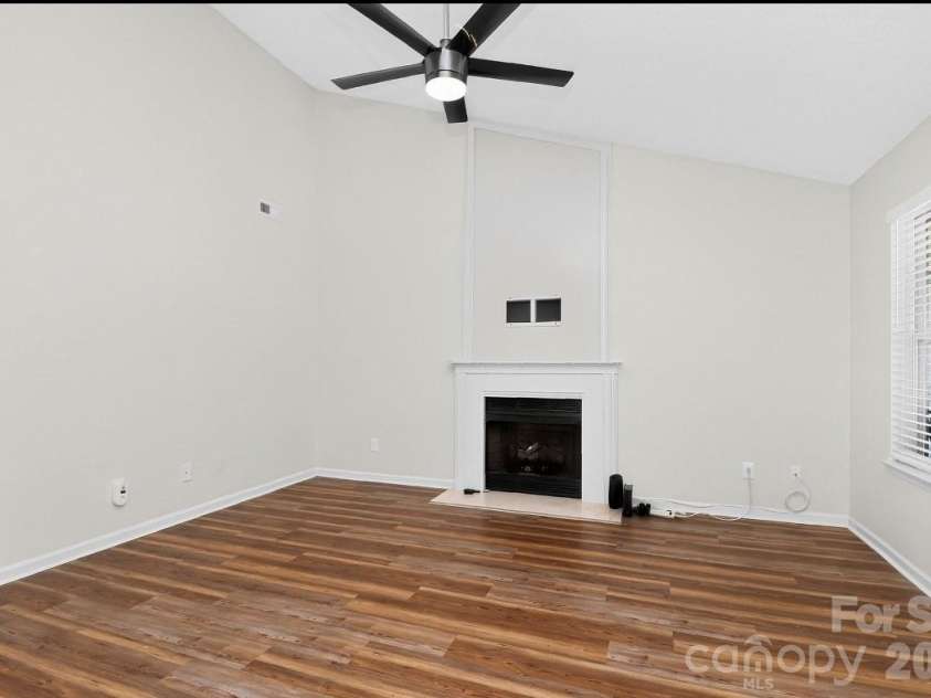 6033 Mary Blair Lane, Charlotte, NC 28214.  MLS# CAR4401622, YatesRealty ID 38859. 