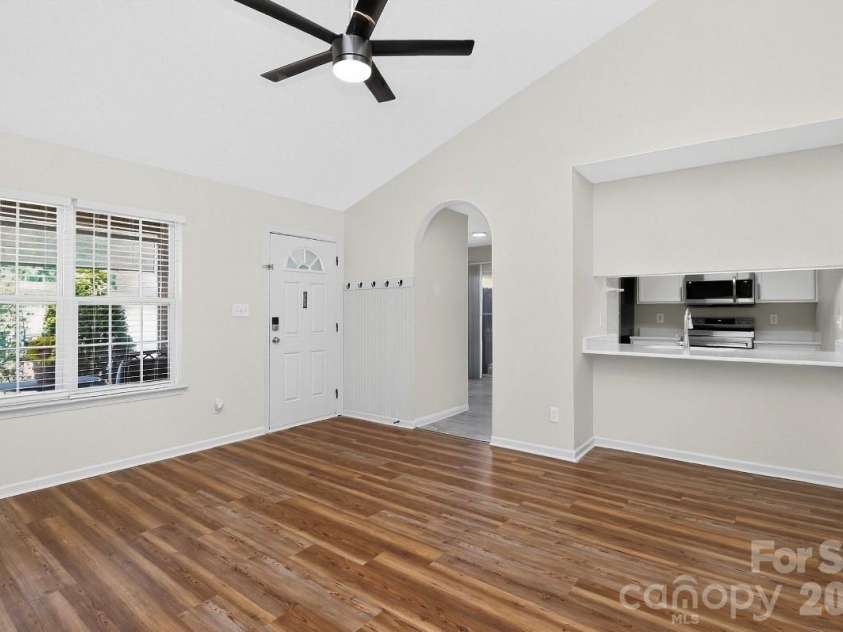 6033 Mary Blair Lane, Charlotte, NC 28214.  MLS# CAR4401622, YatesRealty ID 38859. 