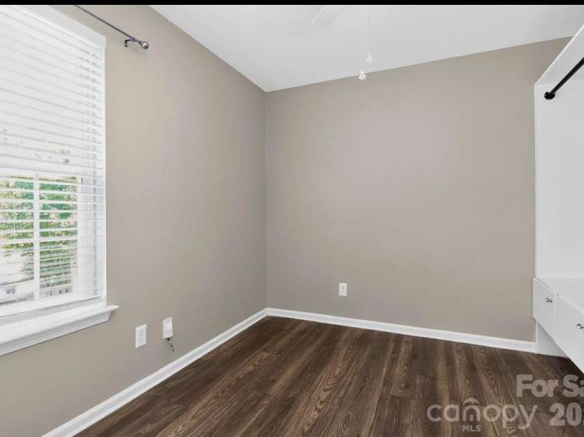 6033 Mary Blair Lane, Charlotte, NC 28214.  MLS# CAR4401622, YatesRealty ID 38859. 
