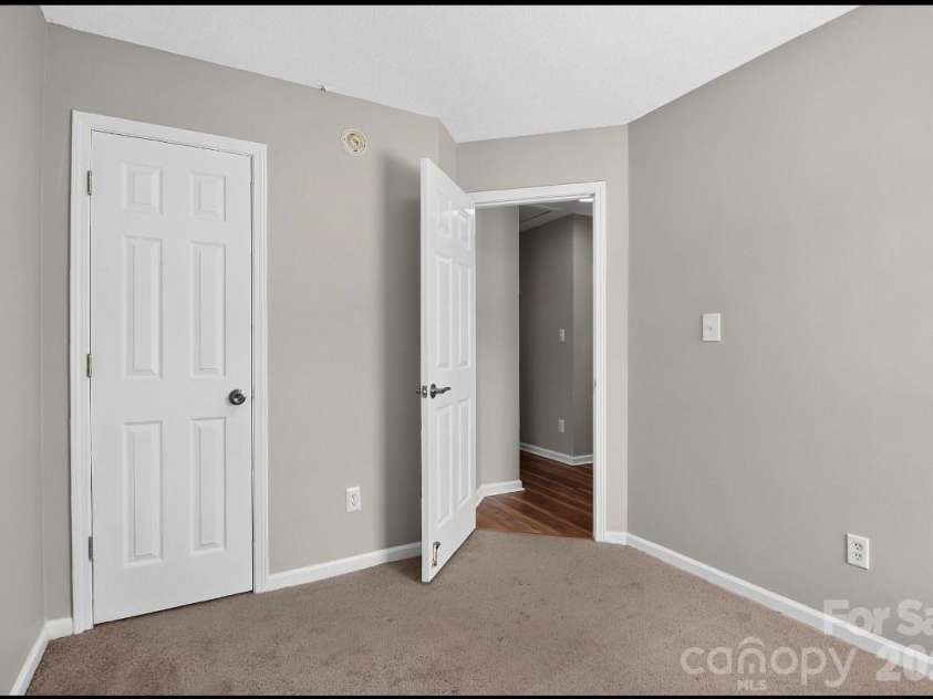 6033 Mary Blair Lane, Charlotte, NC 28214.  MLS# CAR4401622, YatesRealty ID 38859. 
