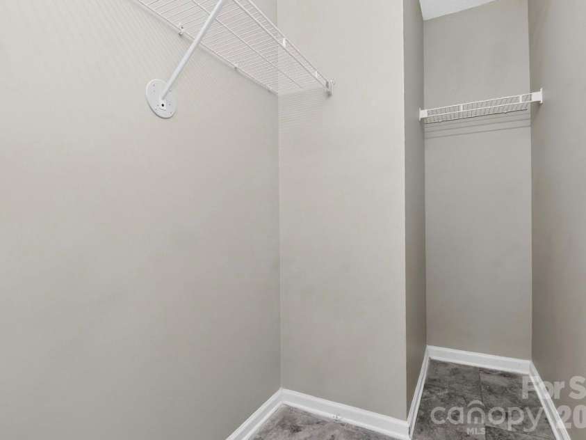 6033 Mary Blair Lane, Charlotte, NC 28214.  MLS# CAR4401622, YatesRealty ID 38859. 