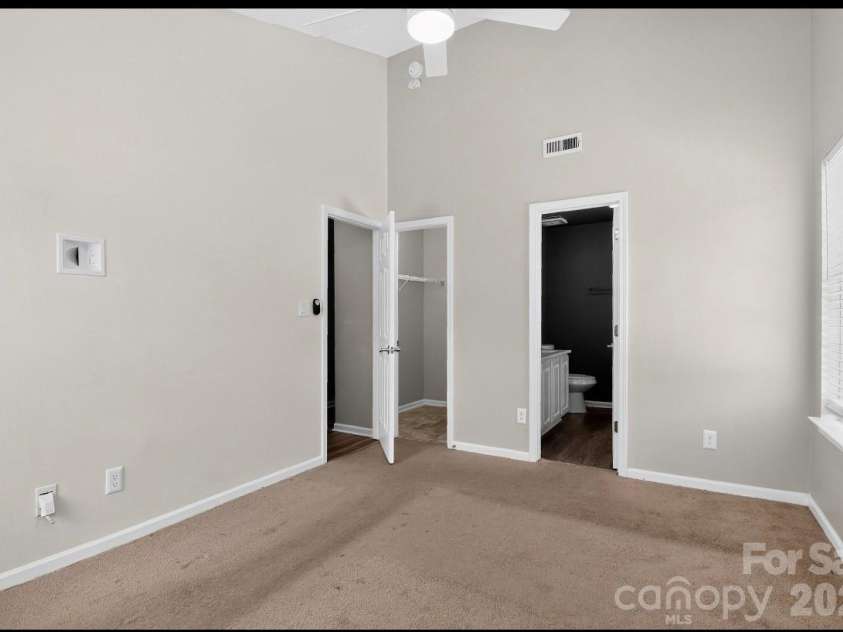 6033 Mary Blair Lane, Charlotte, NC 28214.  MLS# CAR4401622, YatesRealty ID 38859. 