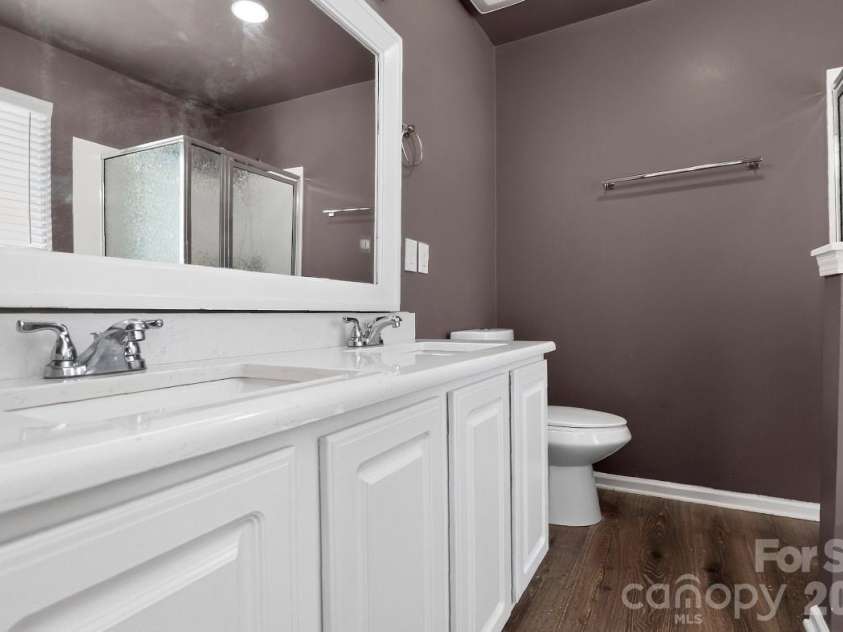 6033 Mary Blair Lane, Charlotte, NC 28214.  MLS# CAR4401622, YatesRealty ID 38859. 