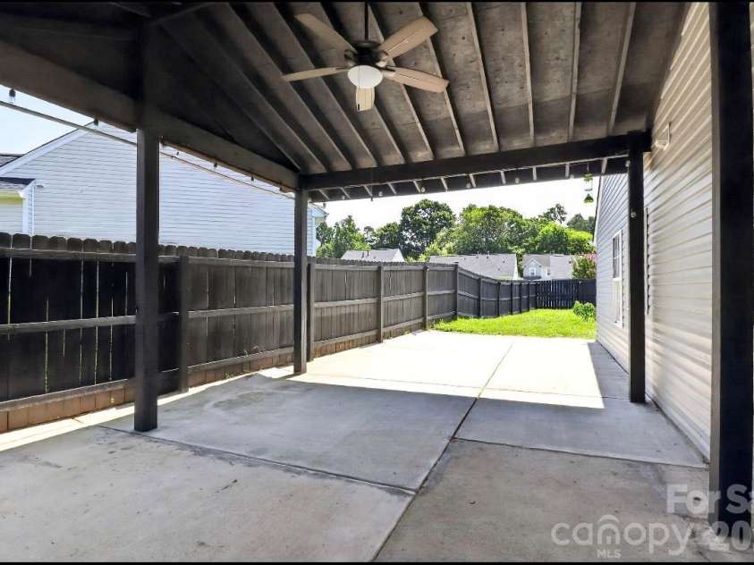 6033 Mary Blair Lane, Charlotte, NC 28214.  MLS# CAR4401622, YatesRealty ID 38859. 