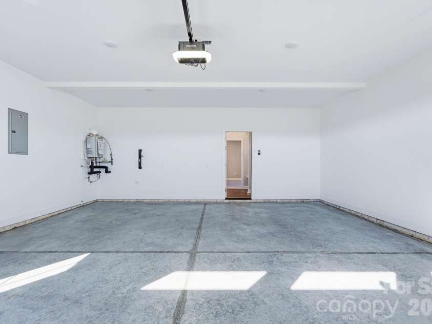 178 Sandpiper Drive, Lexington, NC 27295.  MLS# CAR4343764, YatesRealty ID 3886. 