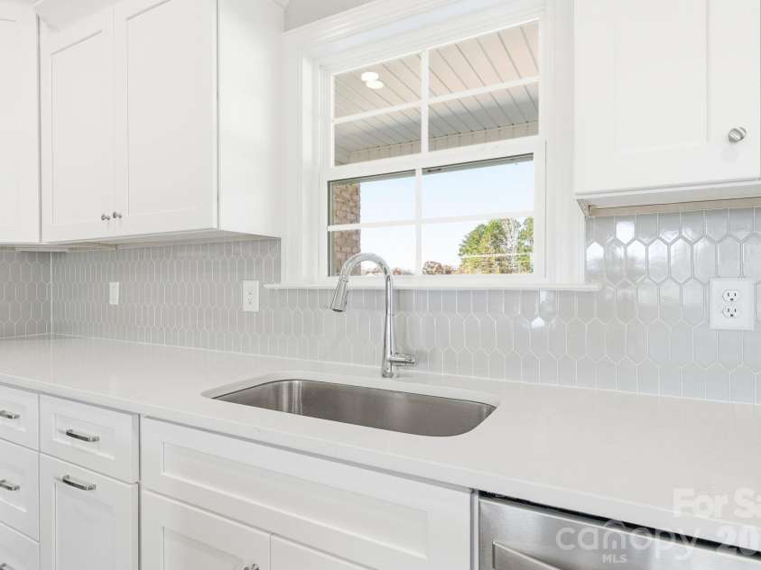 178 Sandpiper Drive, Lexington, NC 27295.  MLS# CAR4343764, YatesRealty ID 3886. To be built similar to